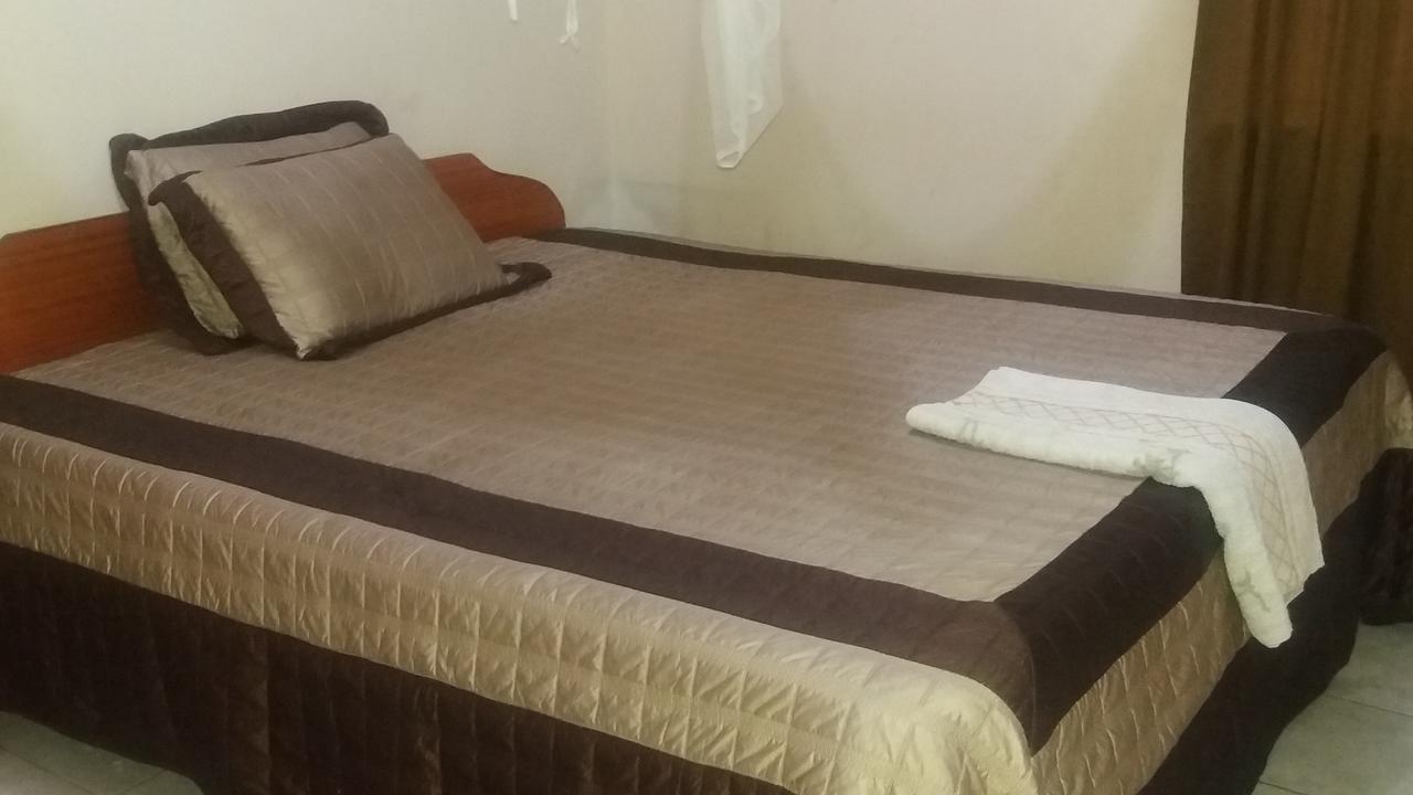 הוסטל לוסקה Kumunzi Backpackers מראה חיצוני תמונה