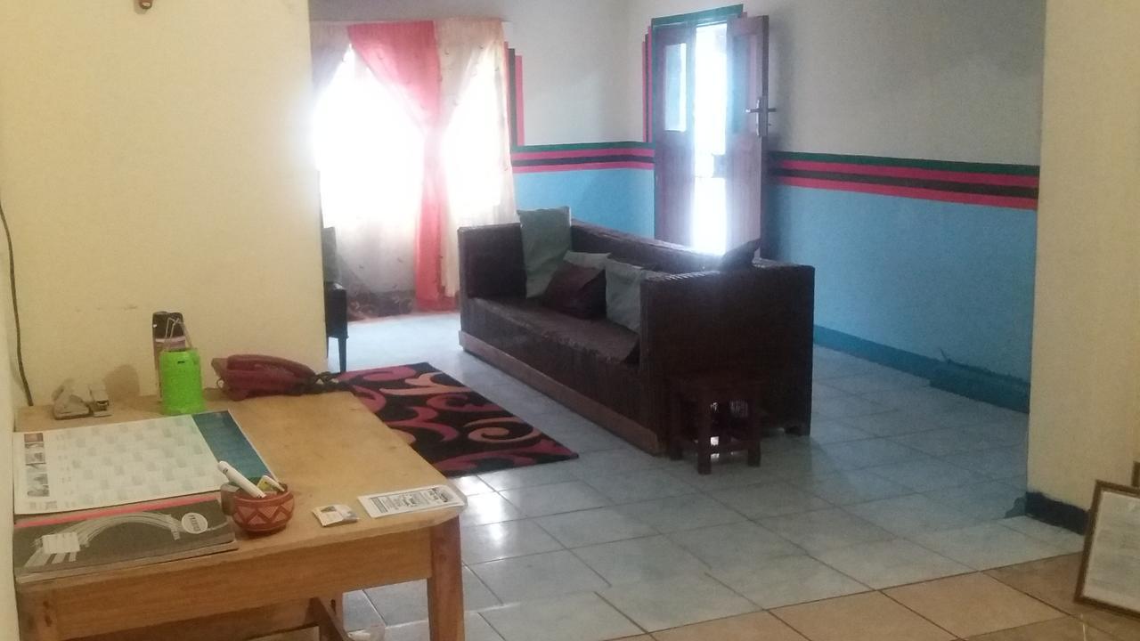 הוסטל לוסקה Kumunzi Backpackers מראה חיצוני תמונה