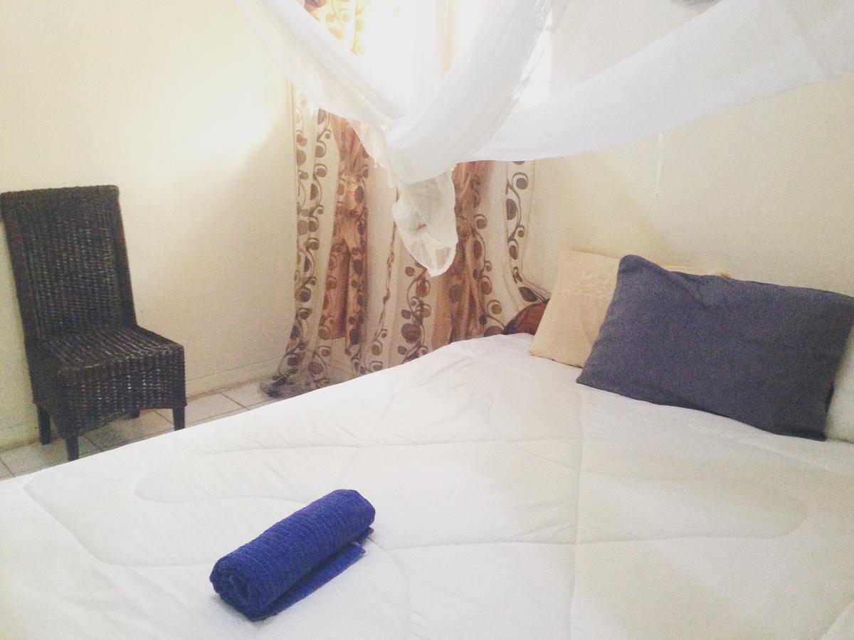 הוסטל לוסקה Kumunzi Backpackers מראה חיצוני תמונה